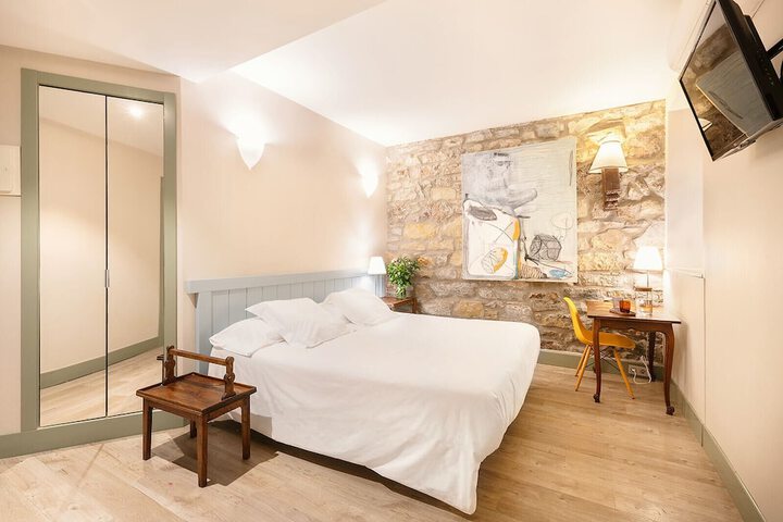 Room 14 of 40