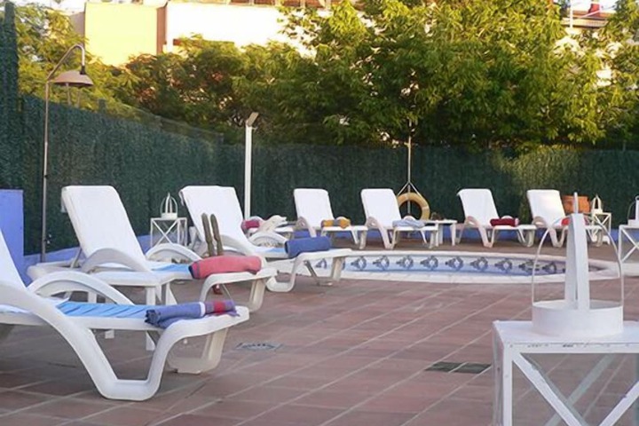 Sundeck 39 of 40