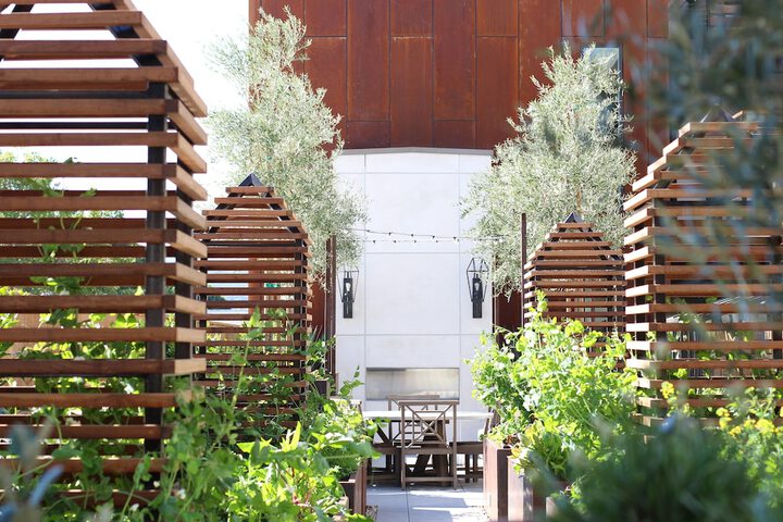 Hotel Exterior 106 of 114