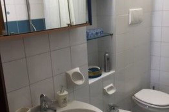 Room 16 of 499
