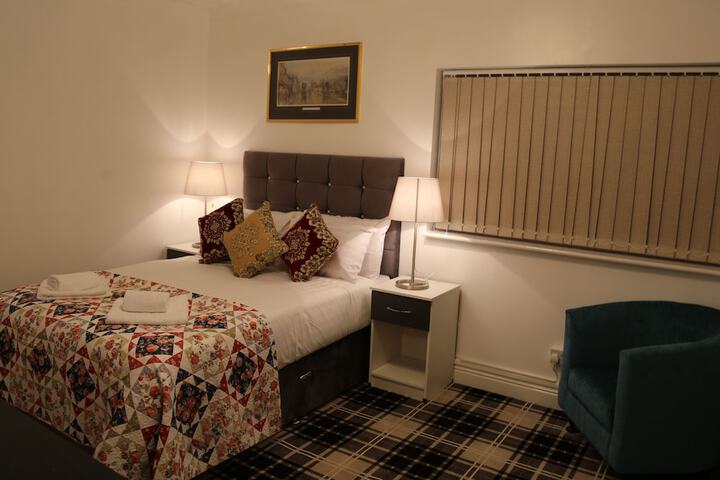 Room 32 of 69