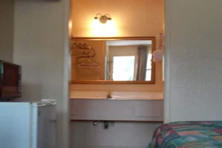 2 Queen Beds (19 of 21)