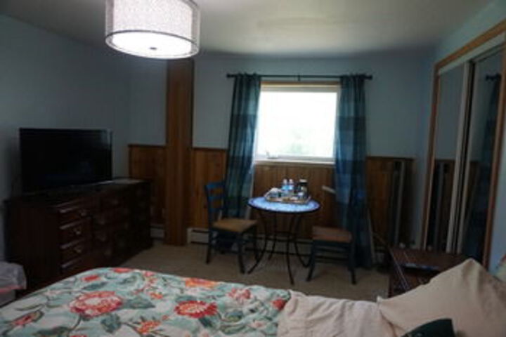 Room 72 of 115