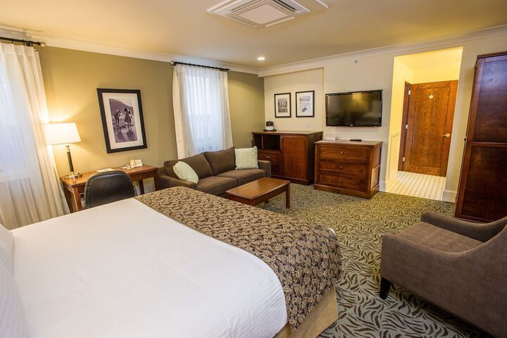 Room 36 of 140