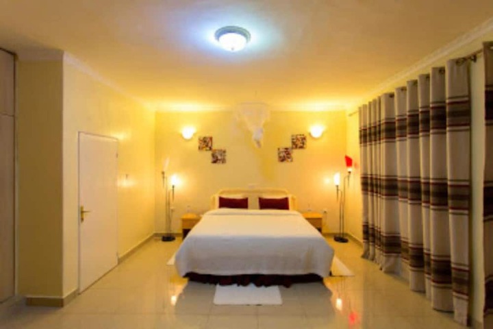 Room 13 of 50