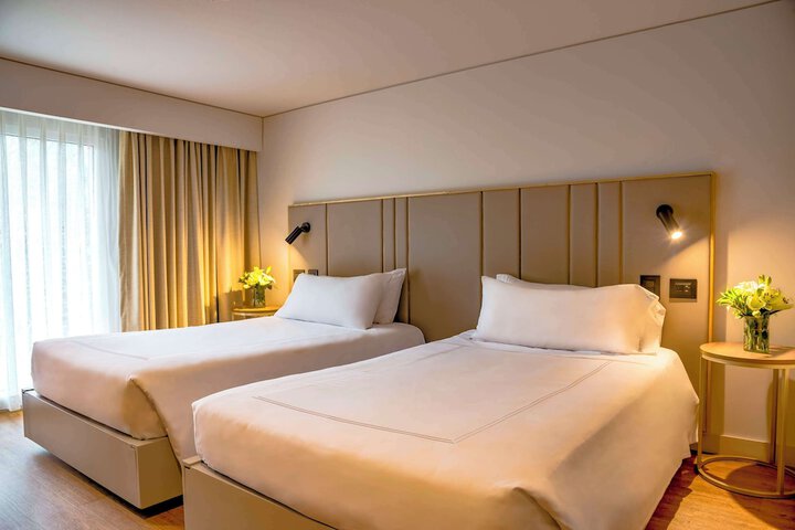 Room 16 of 37