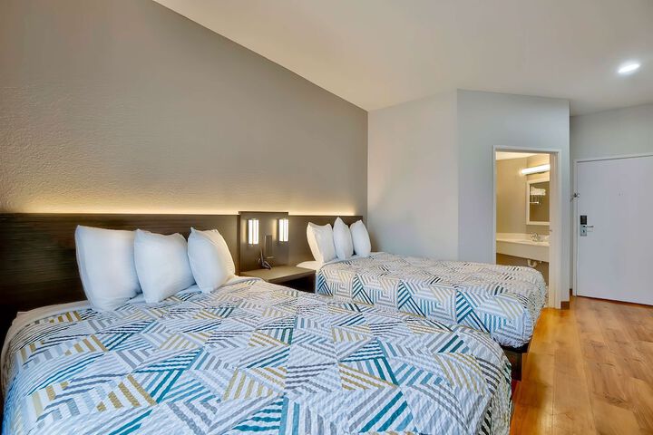 2 Double Beds (1 of 11)