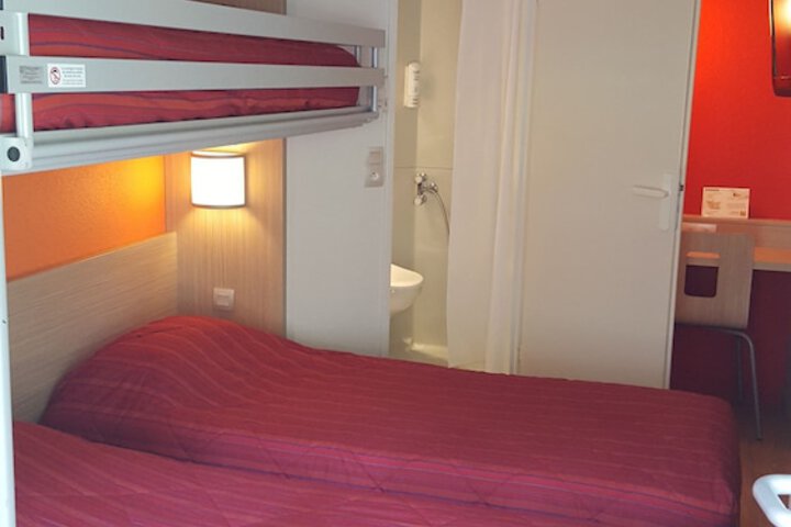Room 4 of 34
