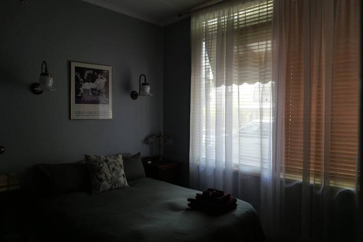 Room 2 of 47