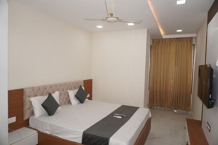 Room 6 of 47