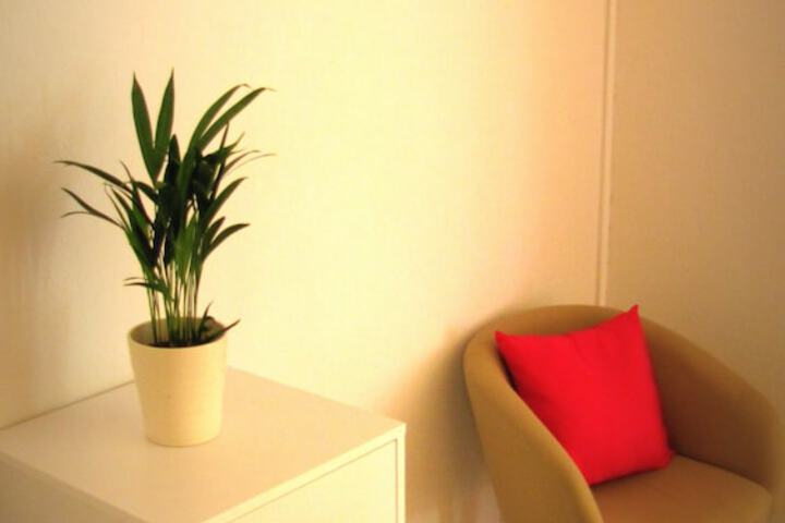 Room 14 of 38