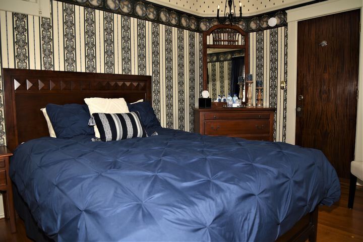 Room 5 of 96