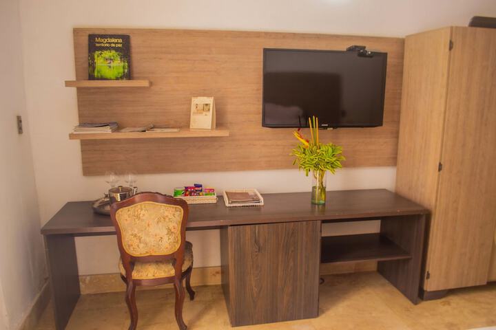 Room 8 of 95