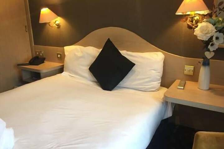 Room 13 of 67