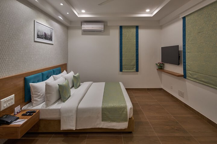 Room 7 of 26