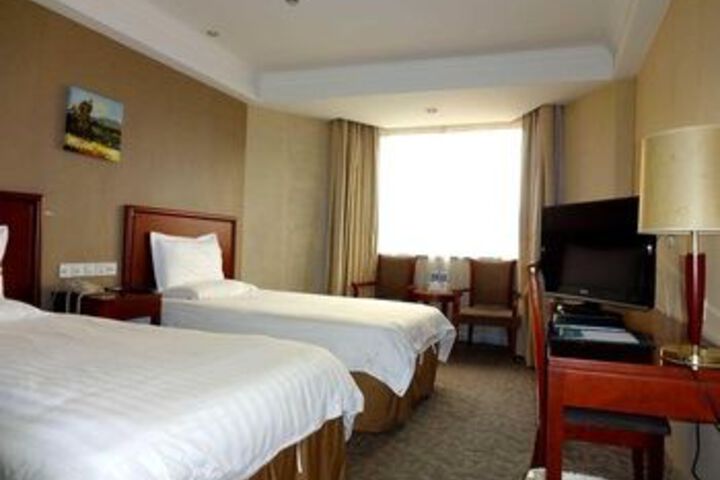 Room 14 of 22