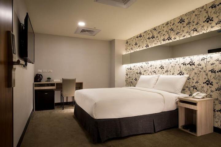 Room 14 of 43