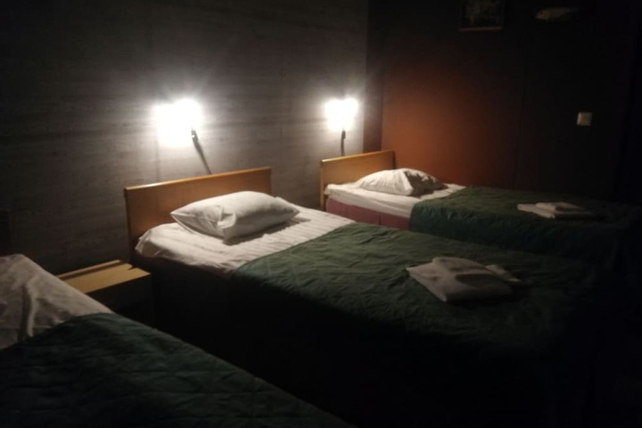 Room 9 of 43