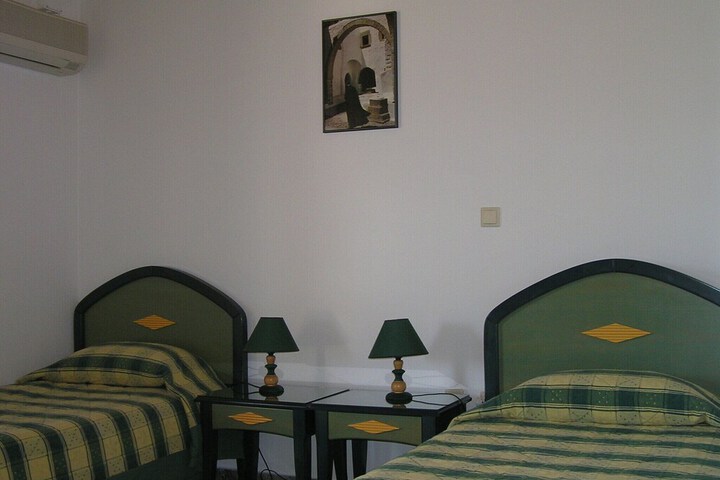 Room 8 of 37