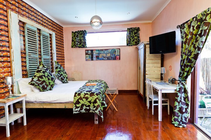 Room 3 of 41