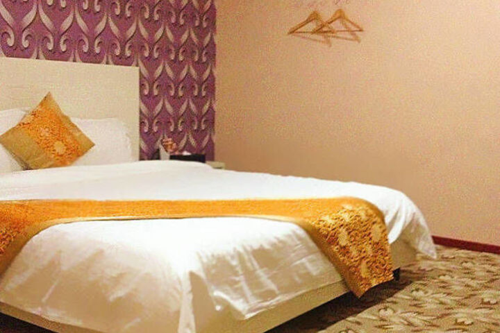 Room 44 of 71