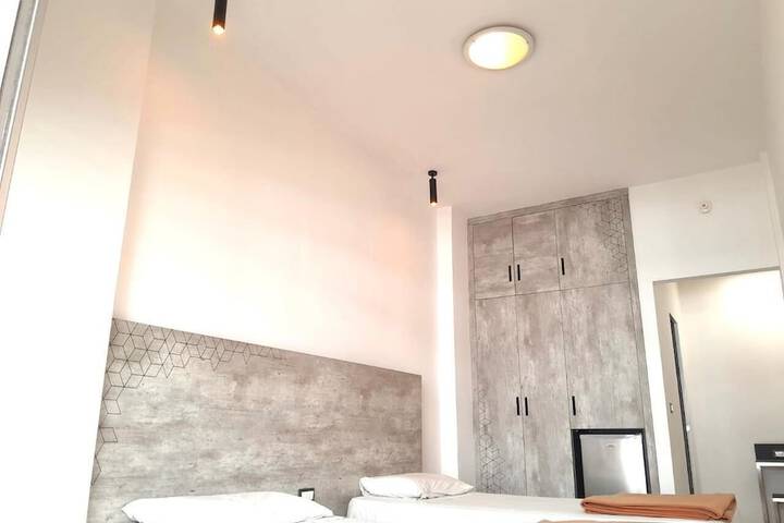 Room 11 of 31