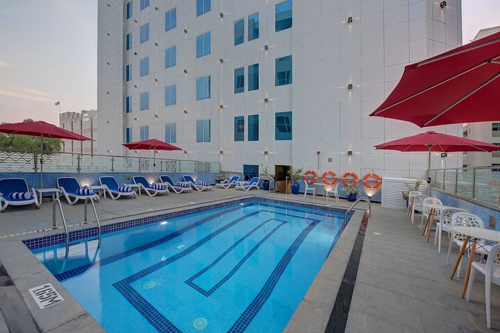 Pool 32 of 58