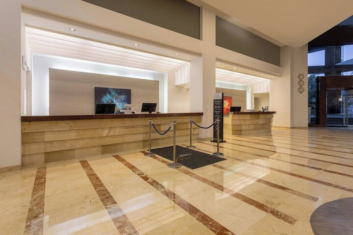 Hotel Interior 6 of 71