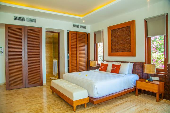 Room 21 of 108