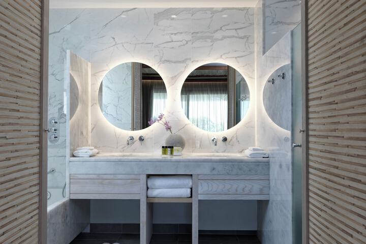 Room 45 of 225