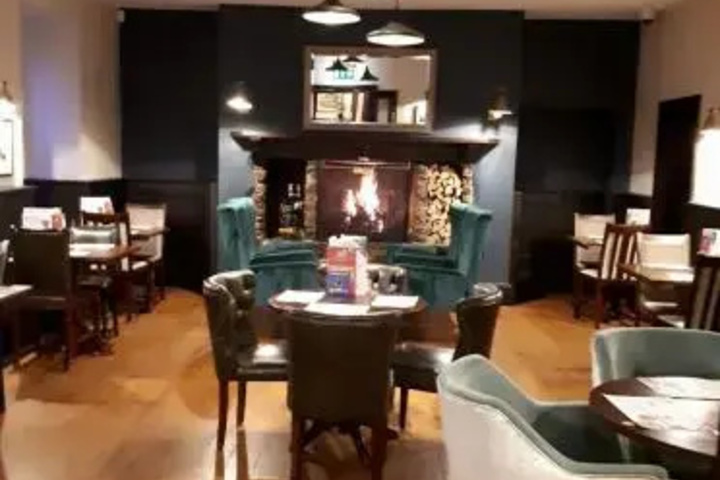 Dining 11 of 11