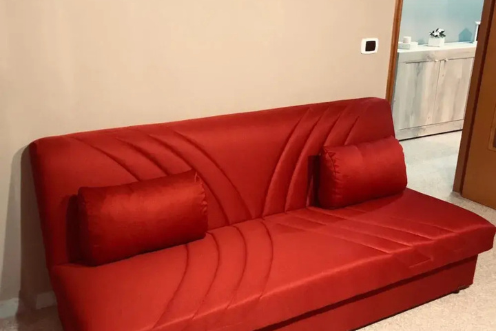 Room 7 of 8