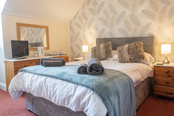 Room 4 of 27