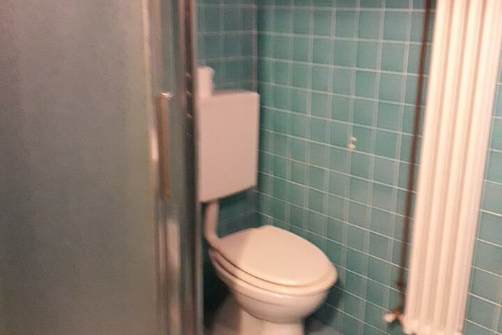 Room 11 of 15