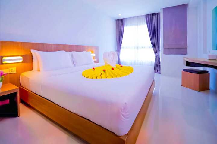 Room 28 of 100