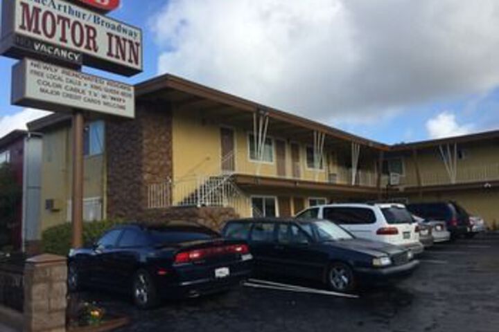 M B Motor Inn