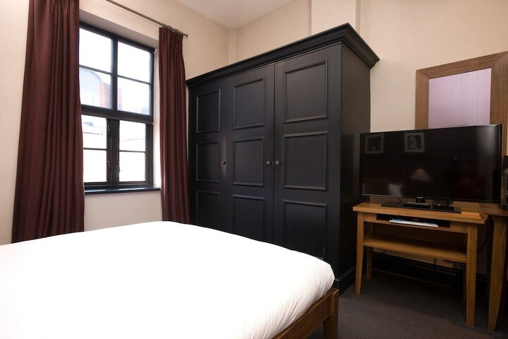 Room 9 of 70