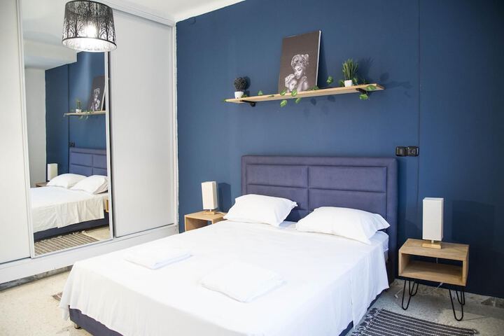Room 3 of 20