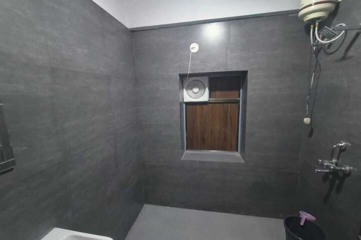 Room 40 of 48