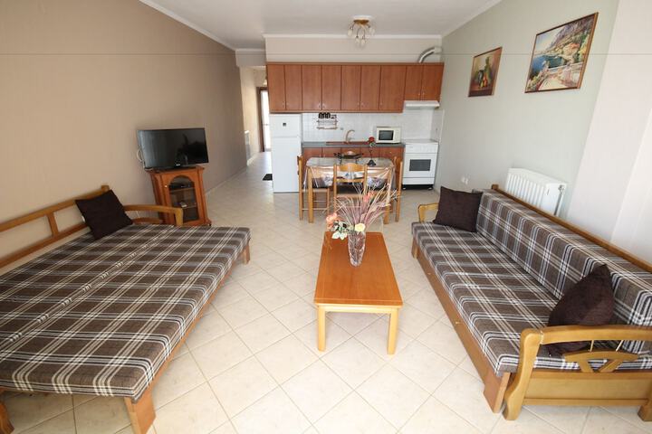Room 8 of 35