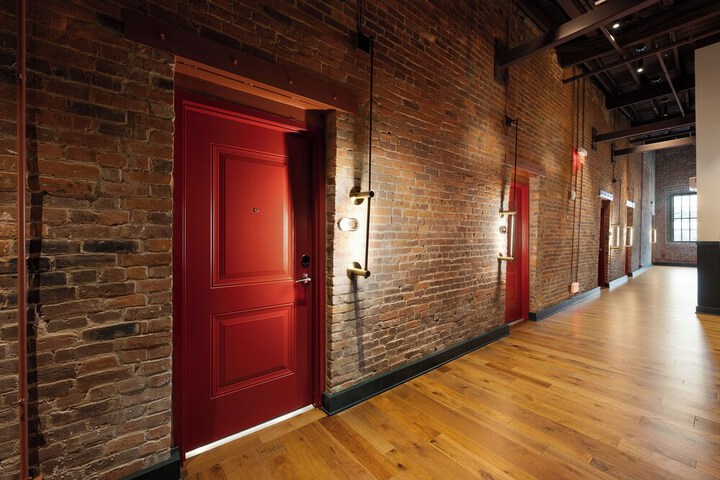 Ballroom/Hall 76 of 83