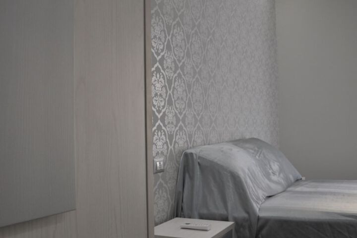 Room 11 of 26