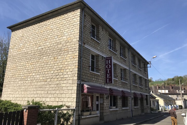 Hotel 43 of 44
