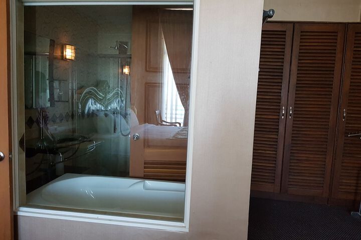 Room 19 of 40