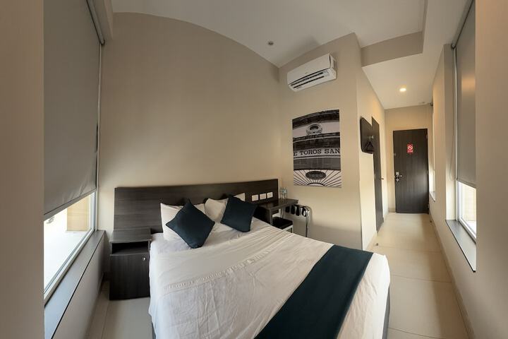 Room 12 of 24