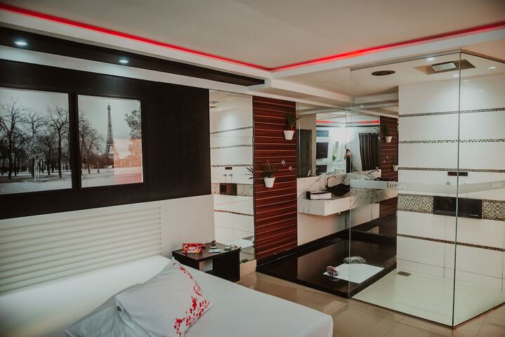 Room 17 of 21