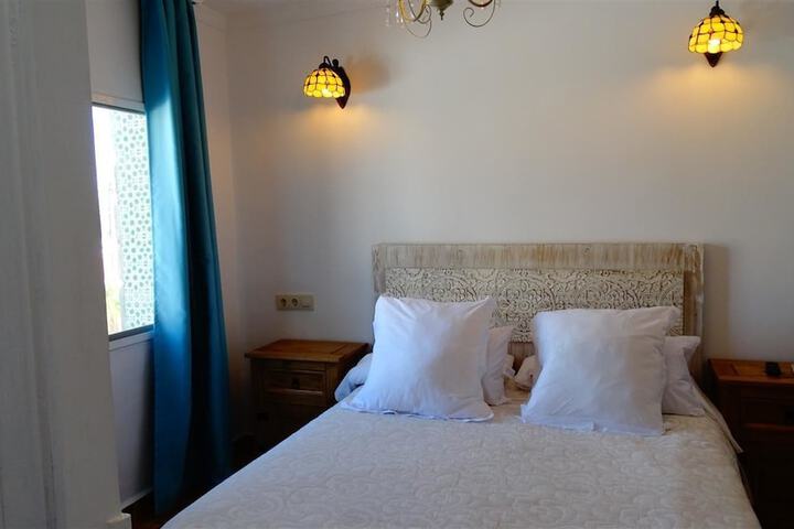 Room 4 of 18