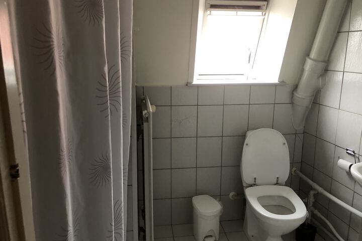 Room 43 of 59