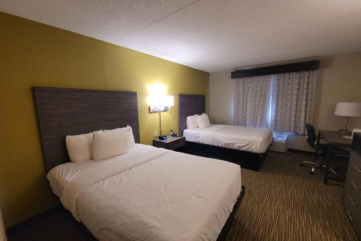 2 Double Beds (4 of 18)
