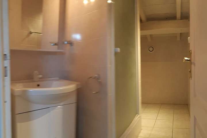 Room 17 of 52